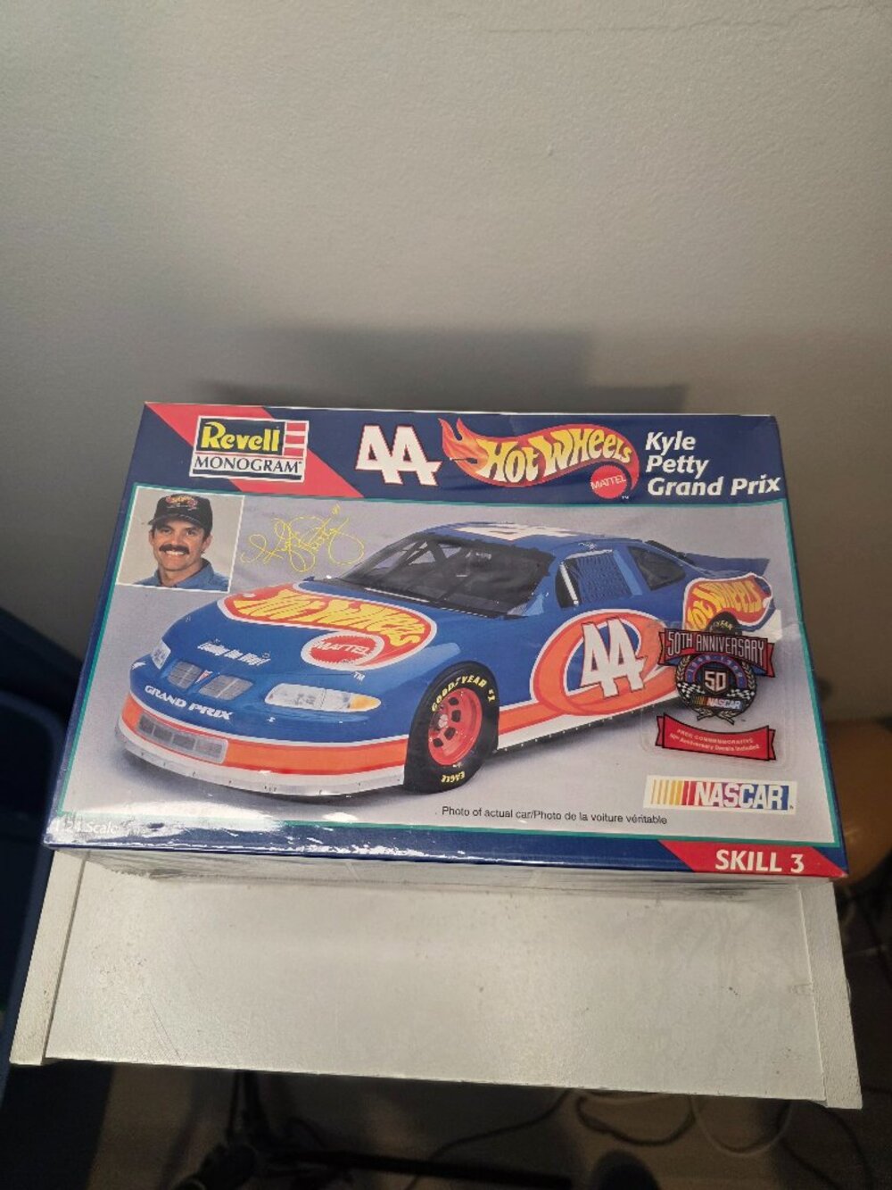Revell Monogram 44 Hot Wheels Kyle Petty Grand Prix Nascar 1:24 Model Kit SEALED